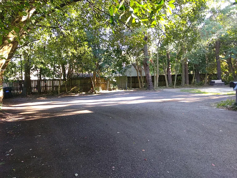 201 Miles Ct #A — Photo 3