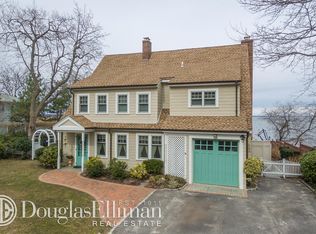 33 Shore Dr, Huntington, NY 11743