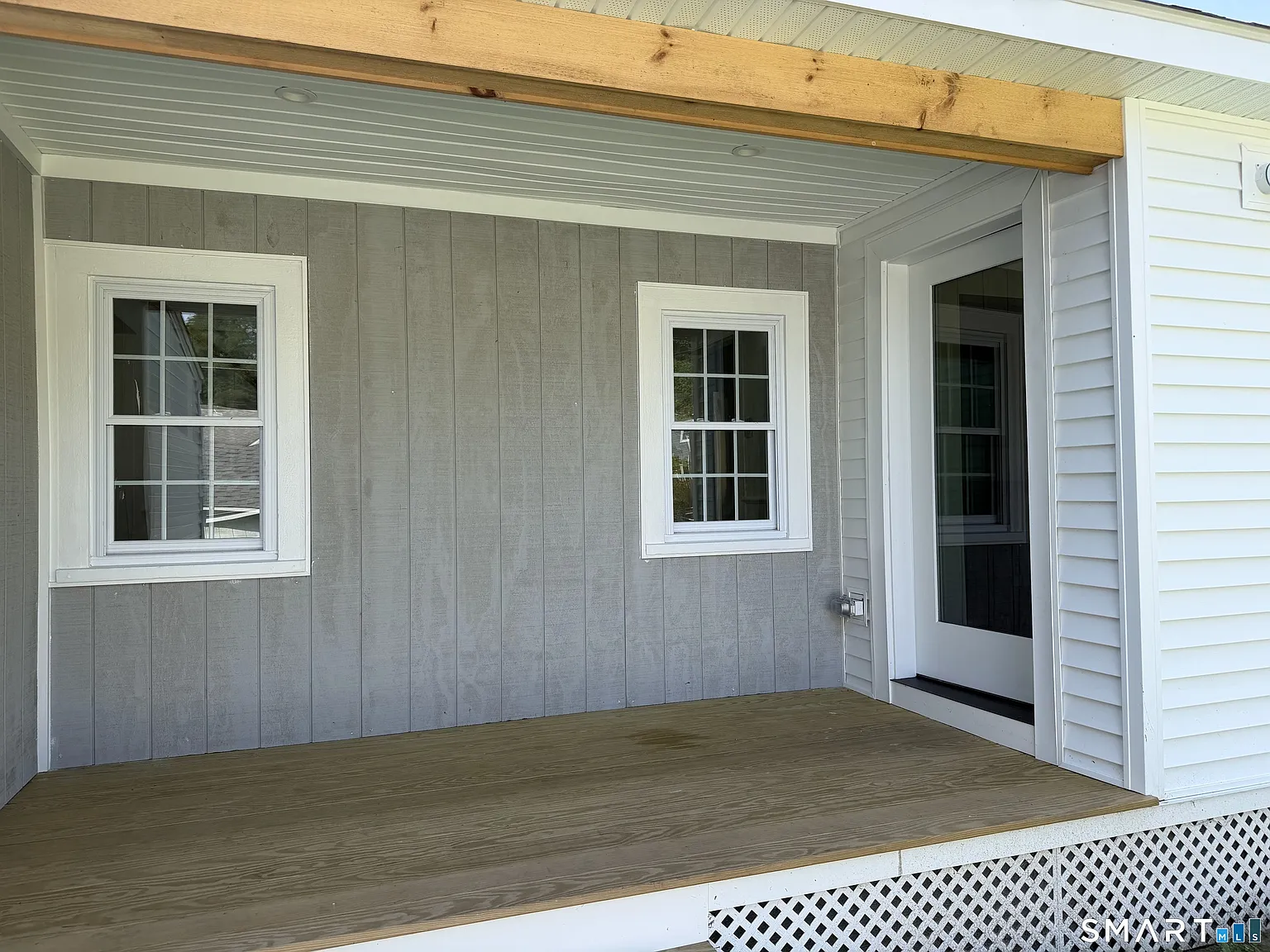 3 bed, 1.0 bath, 1992 sqft, $2,200 — Photo 2