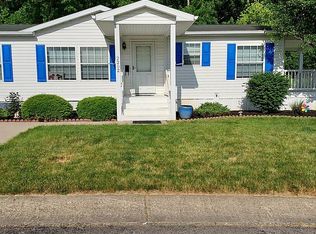 2202 S Waterstone Rd, Muncie, IN 47302