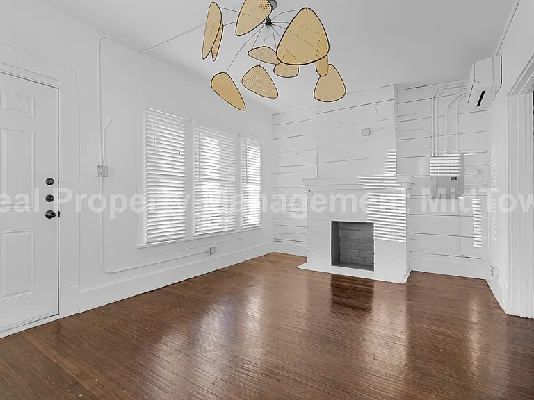 813 May St #2 — Photo 10
