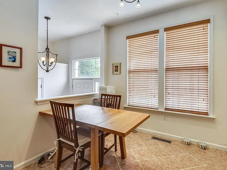 13500 Martha Jefferson Pl — Photo 5
