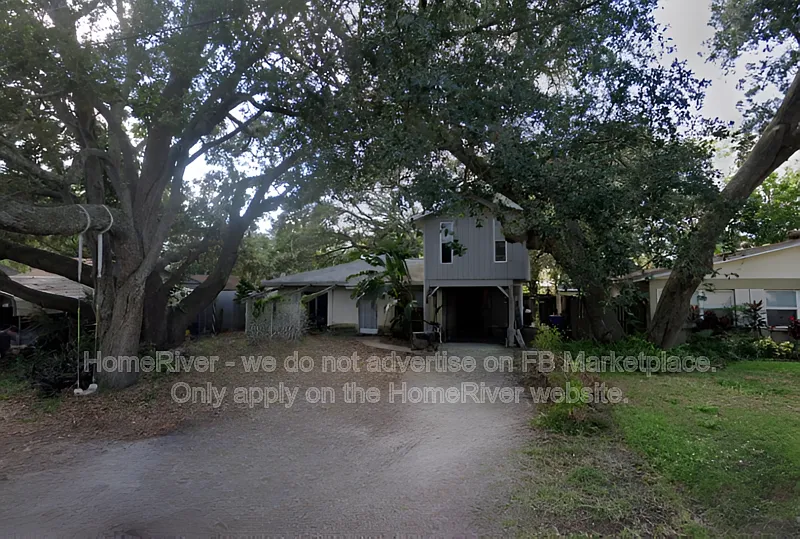 4724 Watkins Ave #B
