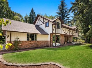 1000 SW Eastbrook Rd, Normandy Park, WA 98166