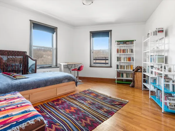 585 West 214th Street image 4 of 21