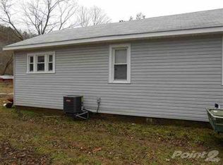 910 South Rd, Ellington, MO 63638