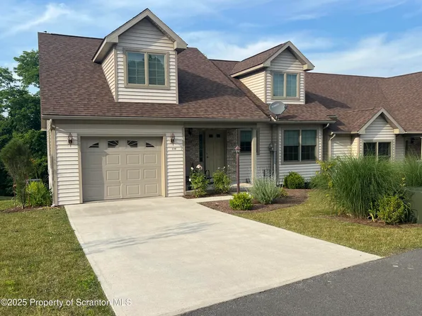 230 Village View Dr, Tunkhannock, PA 18657
