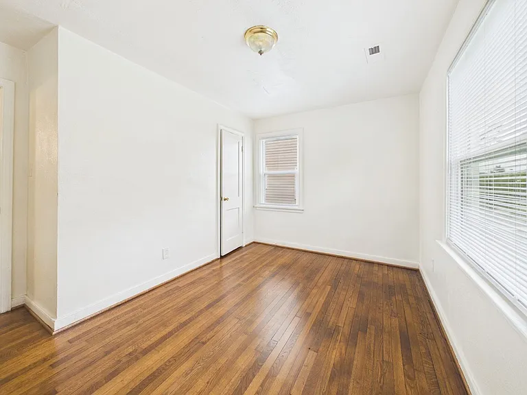 2603 Houston Ave — Photo 18
