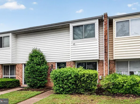 13256 Poener Pl, Herndon, VA 20170