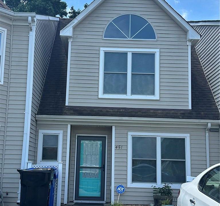 1st image of 451 Greenview Dr