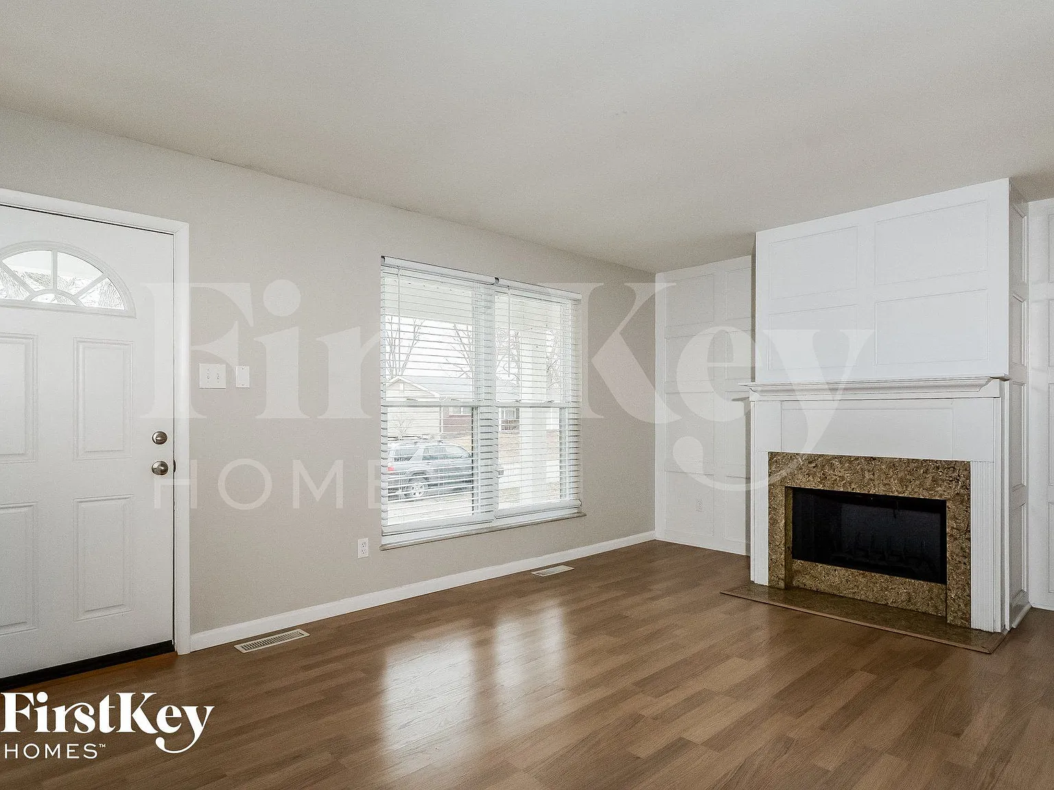 3 bed, 2.0 bath, 1064 sqft, $2,330 — Photo 4