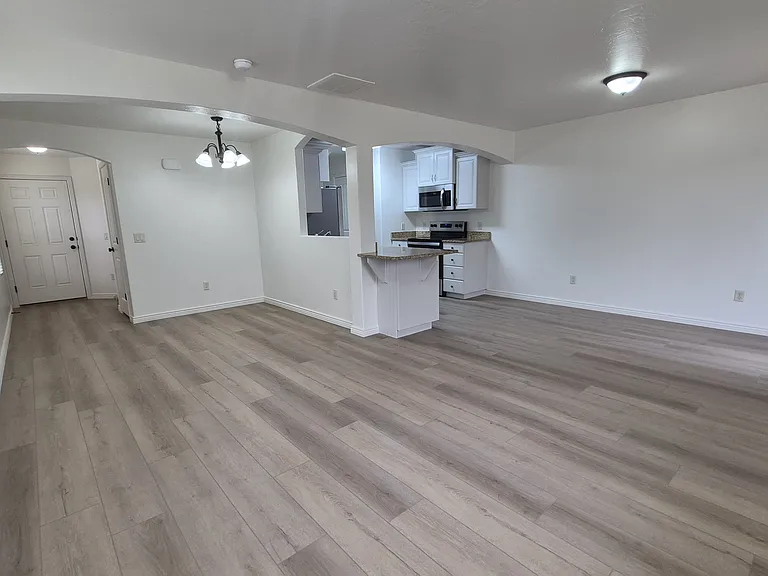 1000 E Bluff View Dr #32 — Photo 13