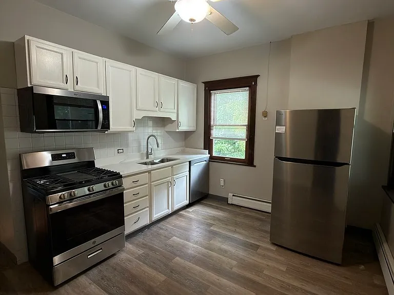 319 Chicago Ave #2 — Photo 6
