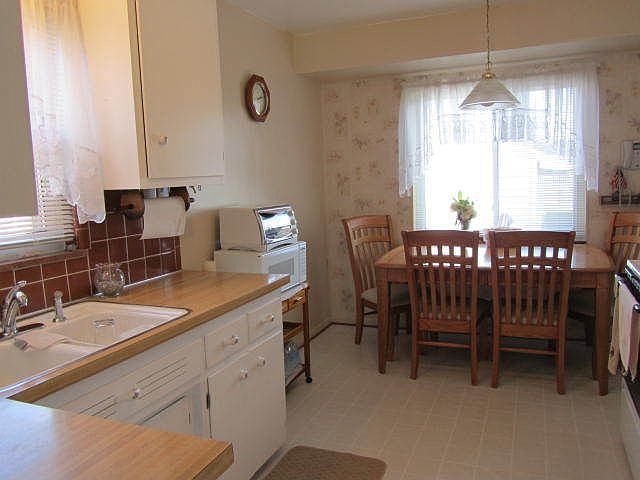 Kitchen/Breakfast Nook