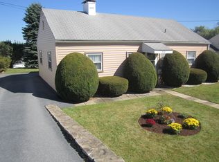 240 Sherwood Dr, Johnstown, PA 15905
