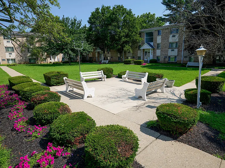 Summit Gardens — Photo 25
