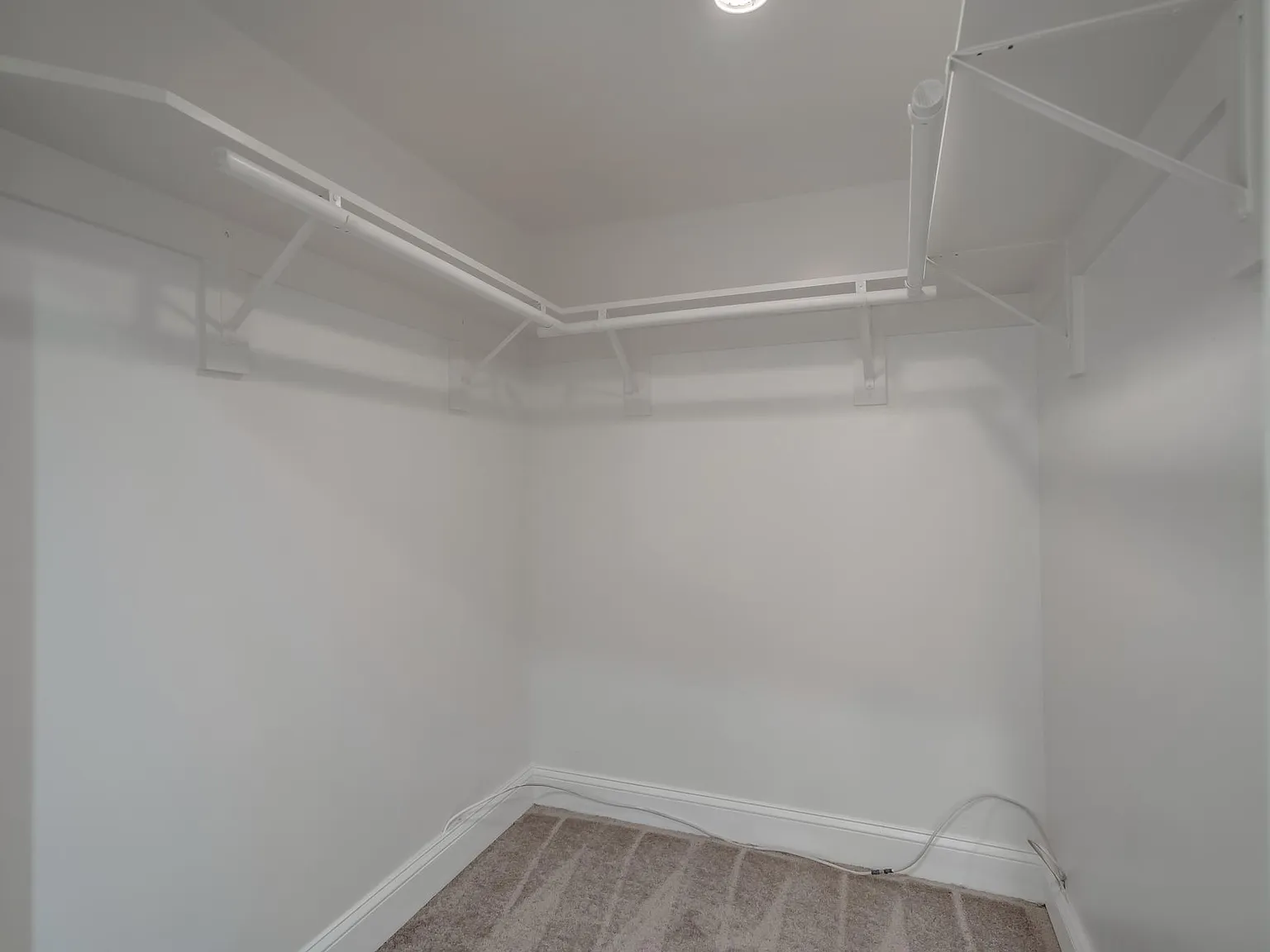 638 Princeton Pl NW — Photo 3
