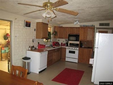4th image of 4747 S San Pedro Ave