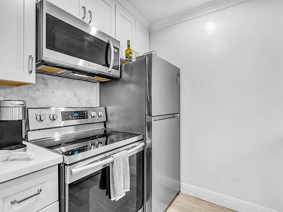 4th image of 3157 Shelter Creek Ln