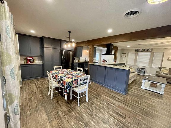 4th image of 9 Heritage Dr