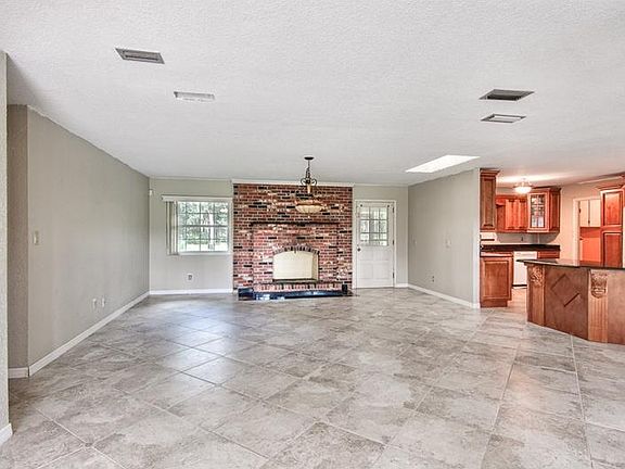 2nd image of 4425 Harden Blvd