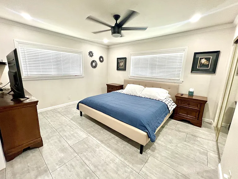 2250 S Bobolink Ln — Photo 22