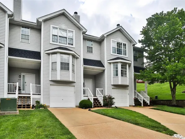 1623 Whispering Creek Dr, Ballwin, MO 63021