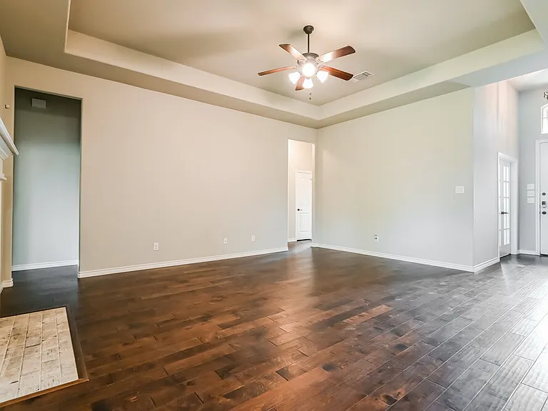 325 Strait Ln — Photo 12