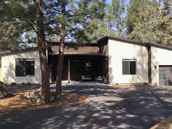 3rd image of 19923 Alderwood Cir #1