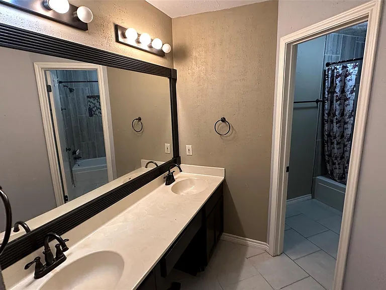 8607 Knoll Forest Dr — Photo 17