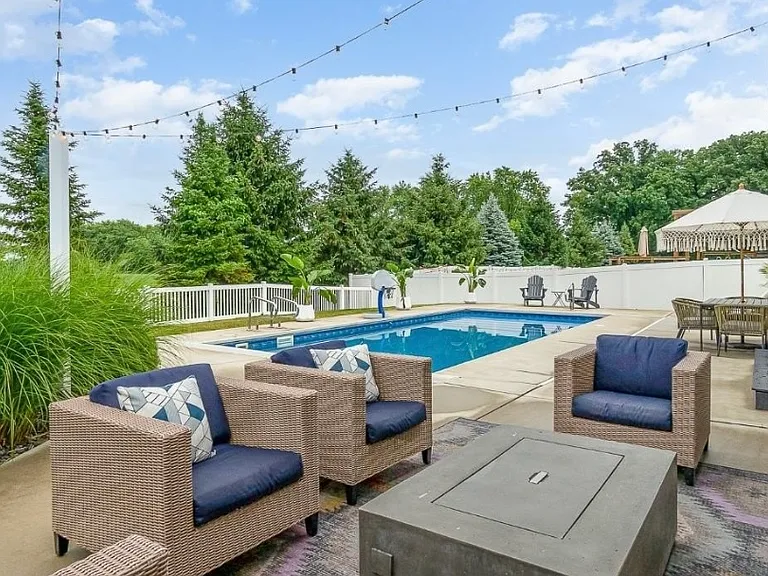 13069 Pennsylvania Pl — Photo 32
