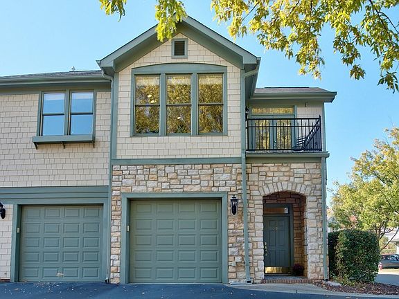 4th image of 301 Presque Isle Ln #301