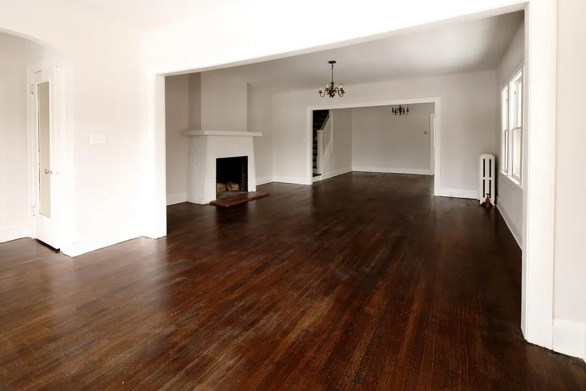 2305 S Overlook Road — Photo 3