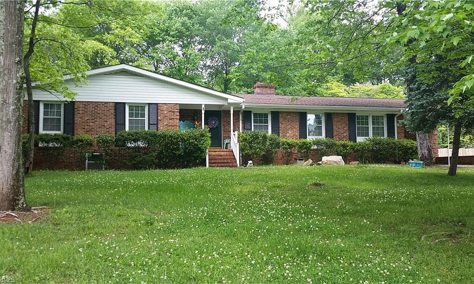 1st image of 525 Dogwood Dr