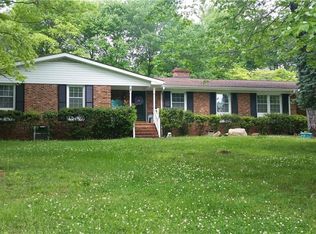 525 Dogwood Dr, Eden, NC 27288