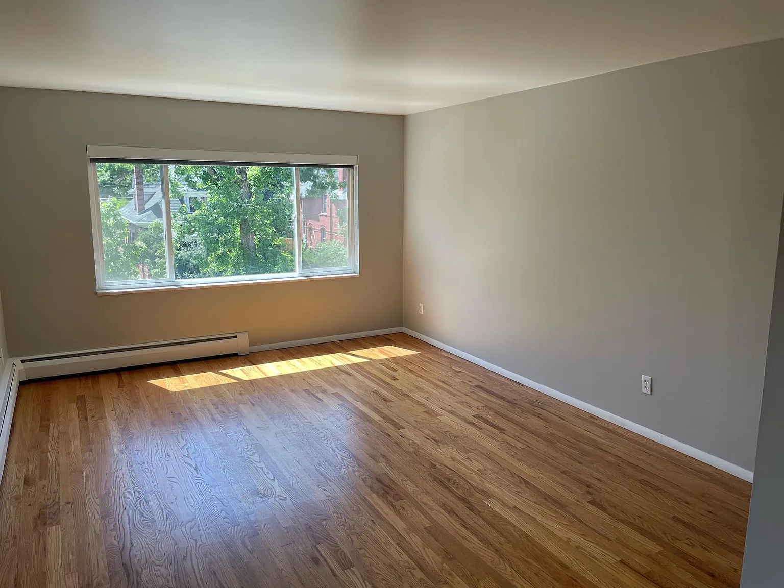 1 bed, 650 sqft, $1,400 — Photo 1
