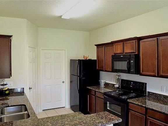 5th image of 3304 Taylor Dr