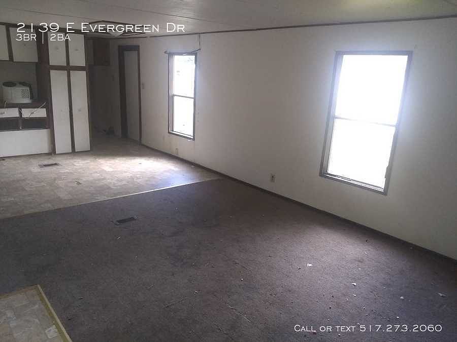 2nd image of 2139 E Evergreen Dr