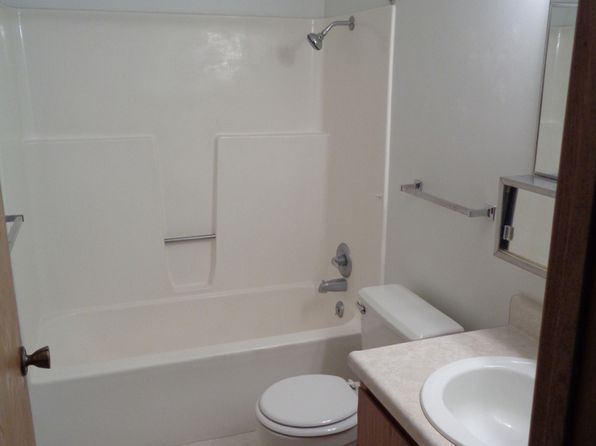 Maple Winds Village I, 403 Iowa St, Hiawatha, KS 66434