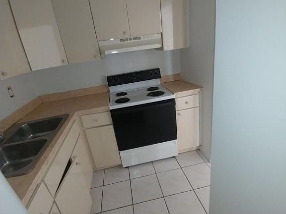 4th image of 12955 NE 6th Ave APT 410