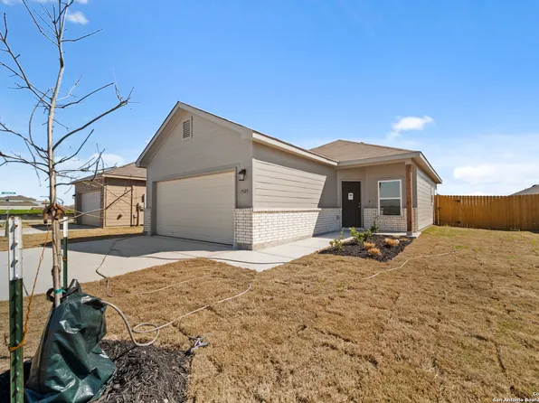 3505 Sky Place, Seguin, TX 78155