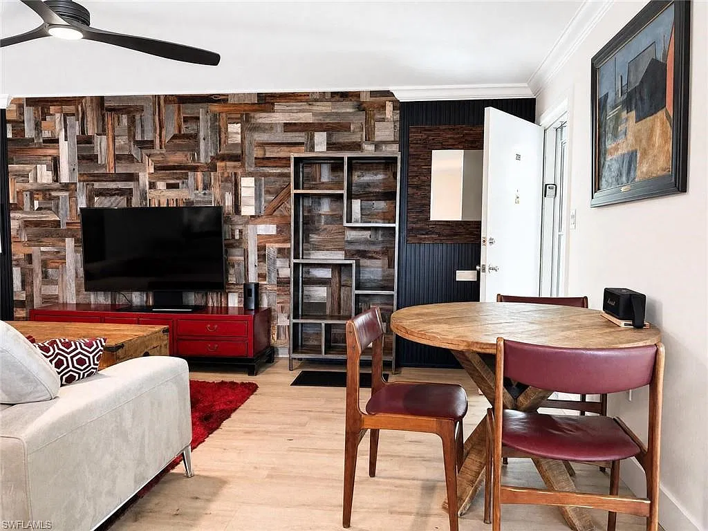 2 bed, 1.0 bath, 805 sqft, $3,000 — Photo 2