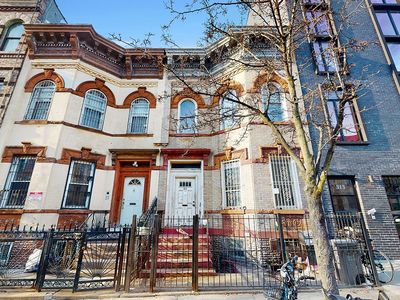 311 Grove St, Brooklyn, NY, 11237