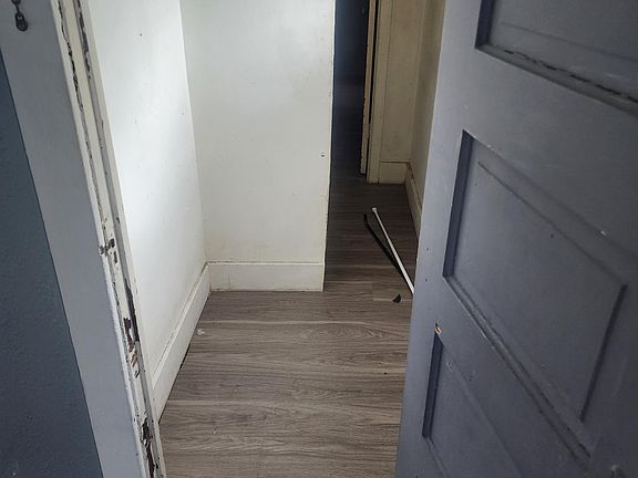2nd image of 10 Maylan Dr