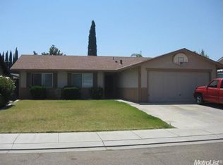 1402 Stanley Dr, Ripon, CA 95366