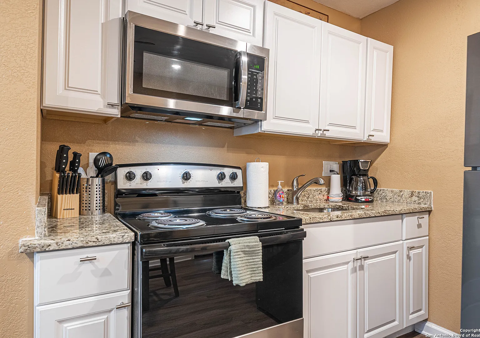 2 bed, 790 sqft, $1,075 — Photo 3