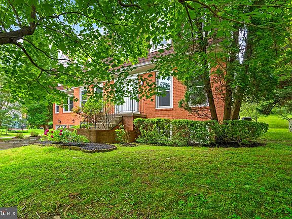 3rd image of 12805 Brandon Green Ct