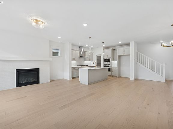 3rd image of 8558 SE Brooks Ln