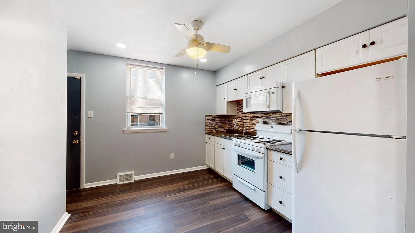 3 bed, 1890 sqft, $2,100 — Photo 4