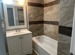 324 Acacia St, Lake Jackson, TX 77566